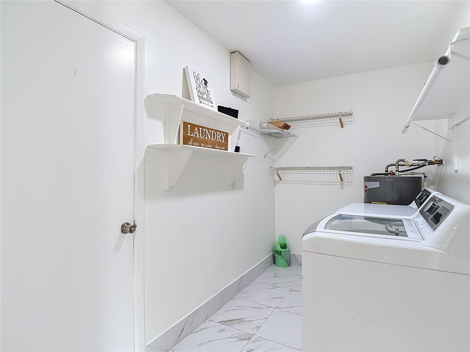 8261 MALVERN CIR — photo 37