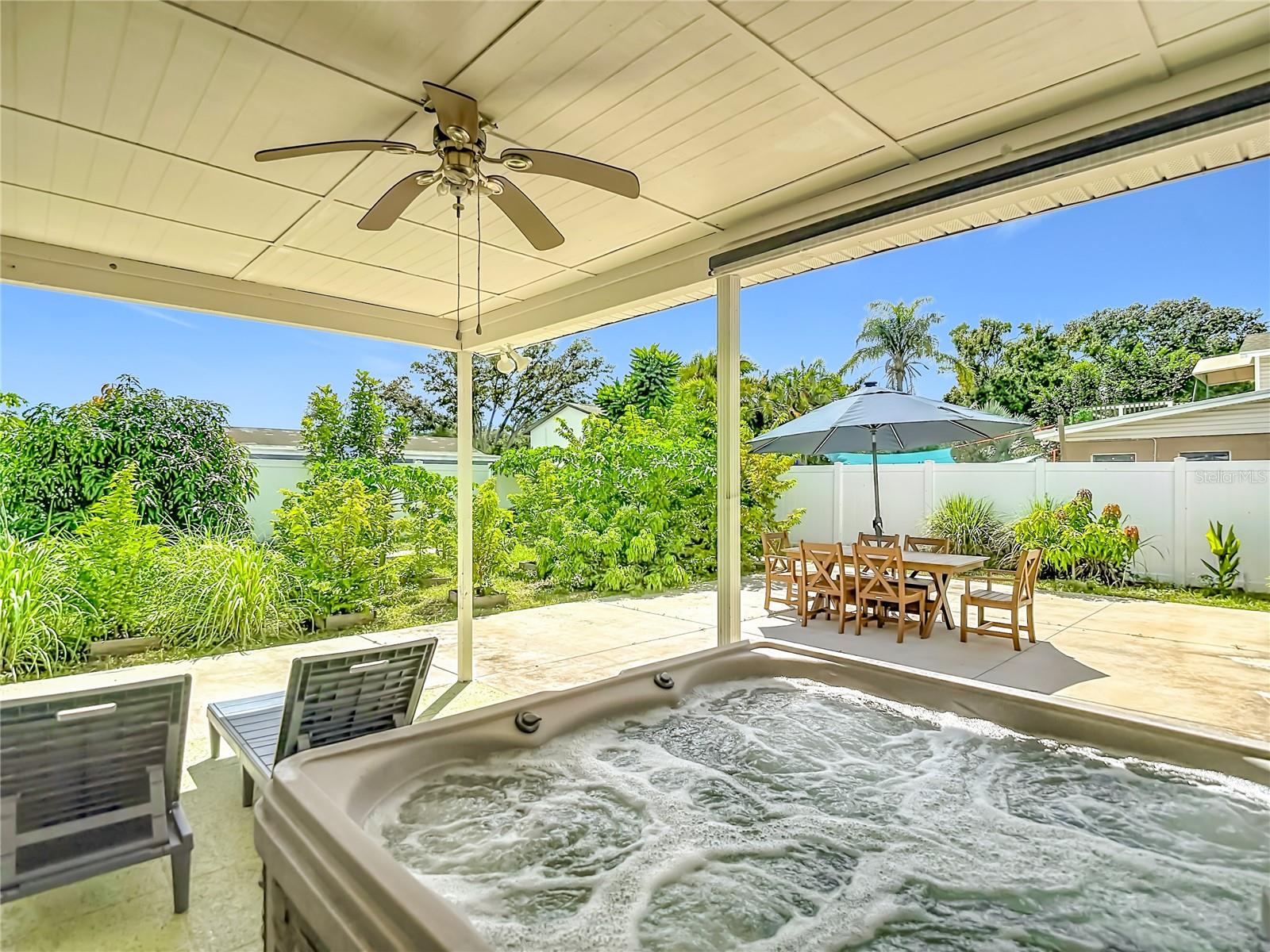 8261 MALVERN CIR — photo 40