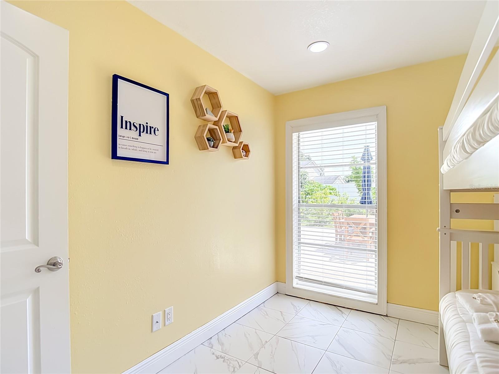 8261 MALVERN CIR — photo 31
