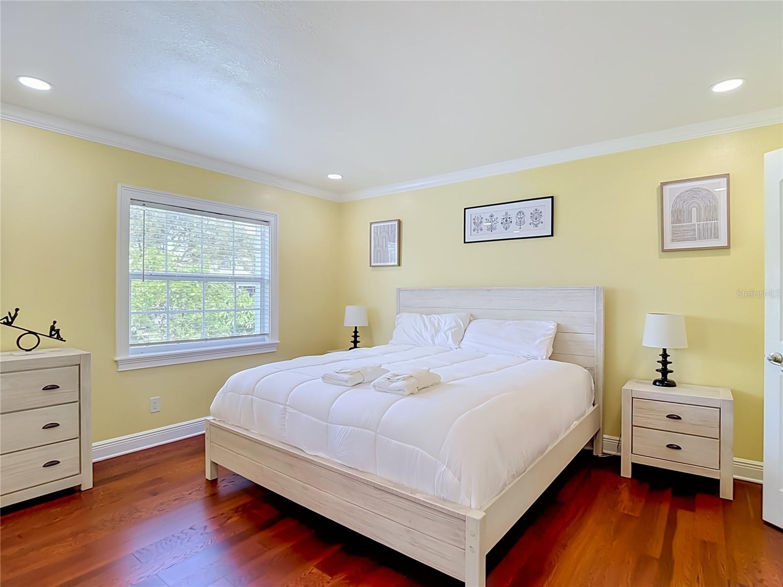 8261 MALVERN CIR — photo 22