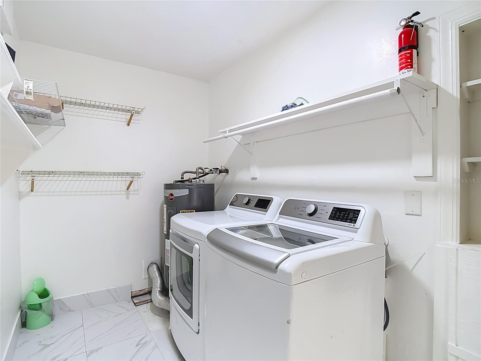 8261 MALVERN CIR — photo 38