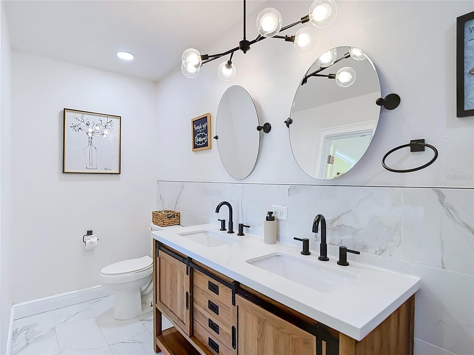 8261 MALVERN CIR — photo 27