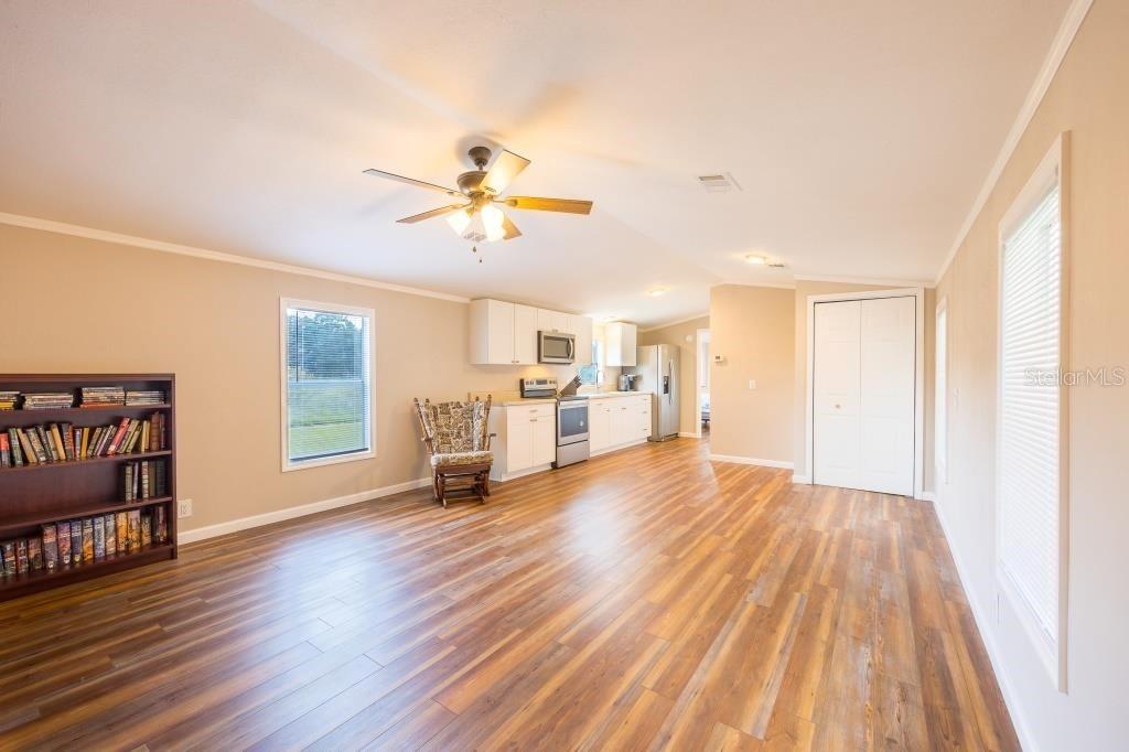 13219 TYRONE ST — photo 38