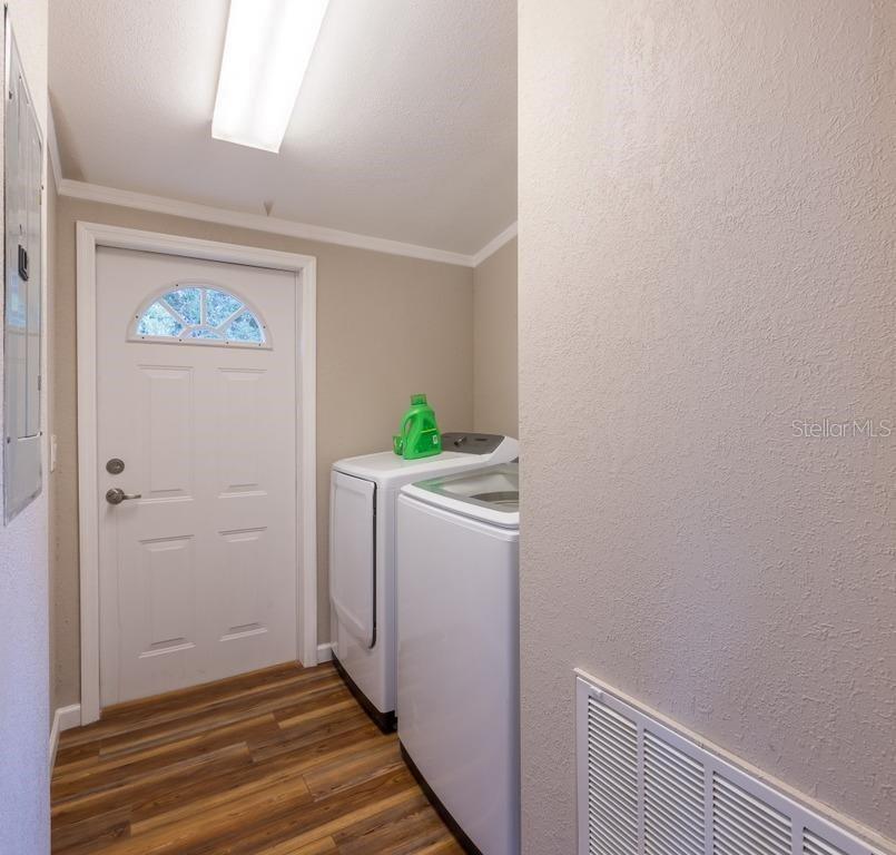13219 TYRONE ST — photo 46