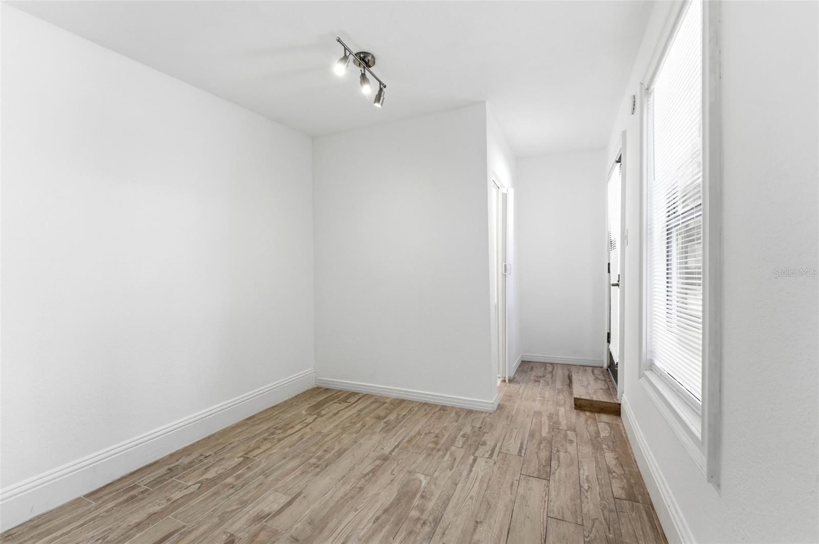 1618 S ARRAWANA AVE — photo 36