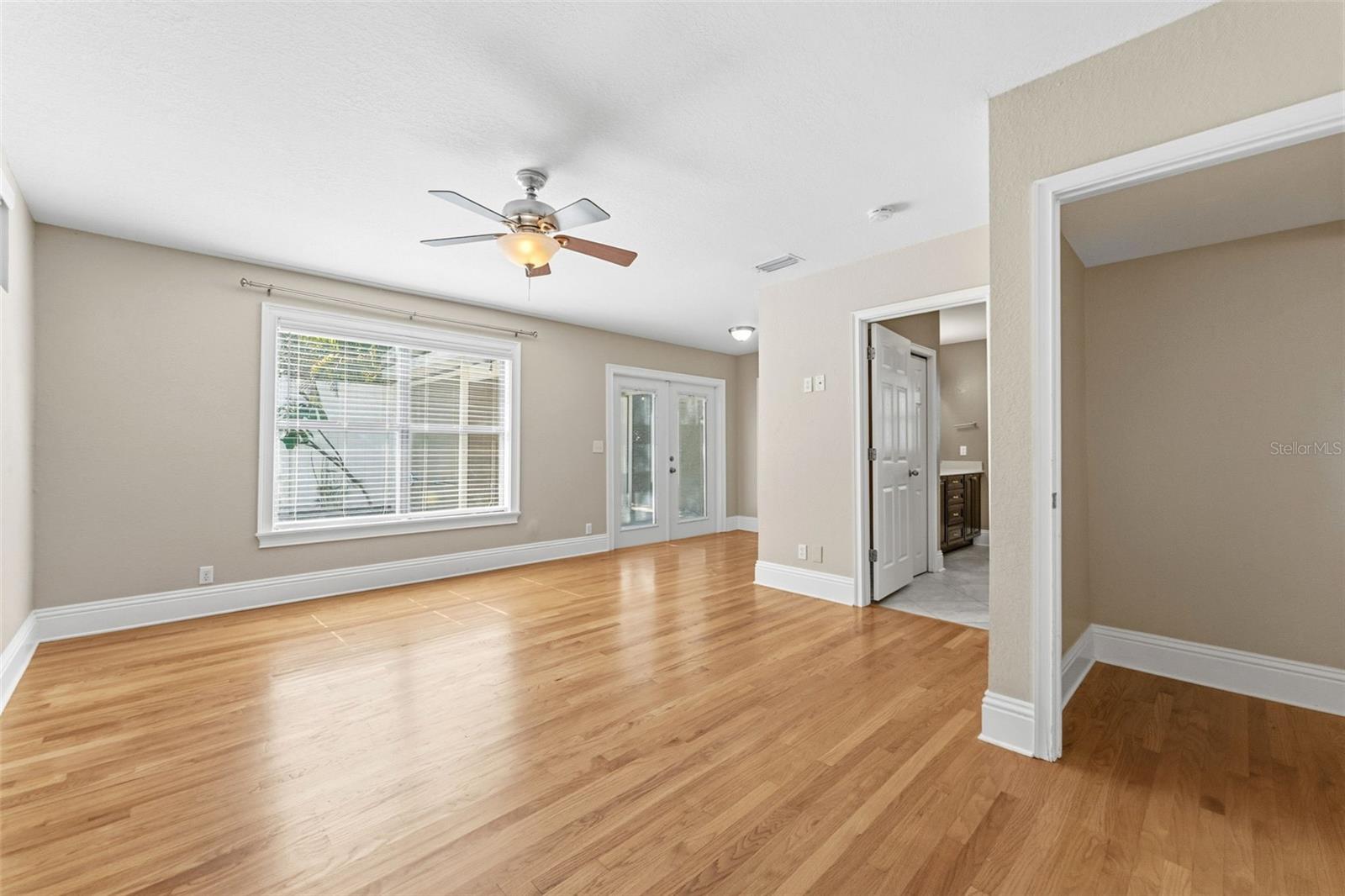 1618 S ARRAWANA AVE — photo 17