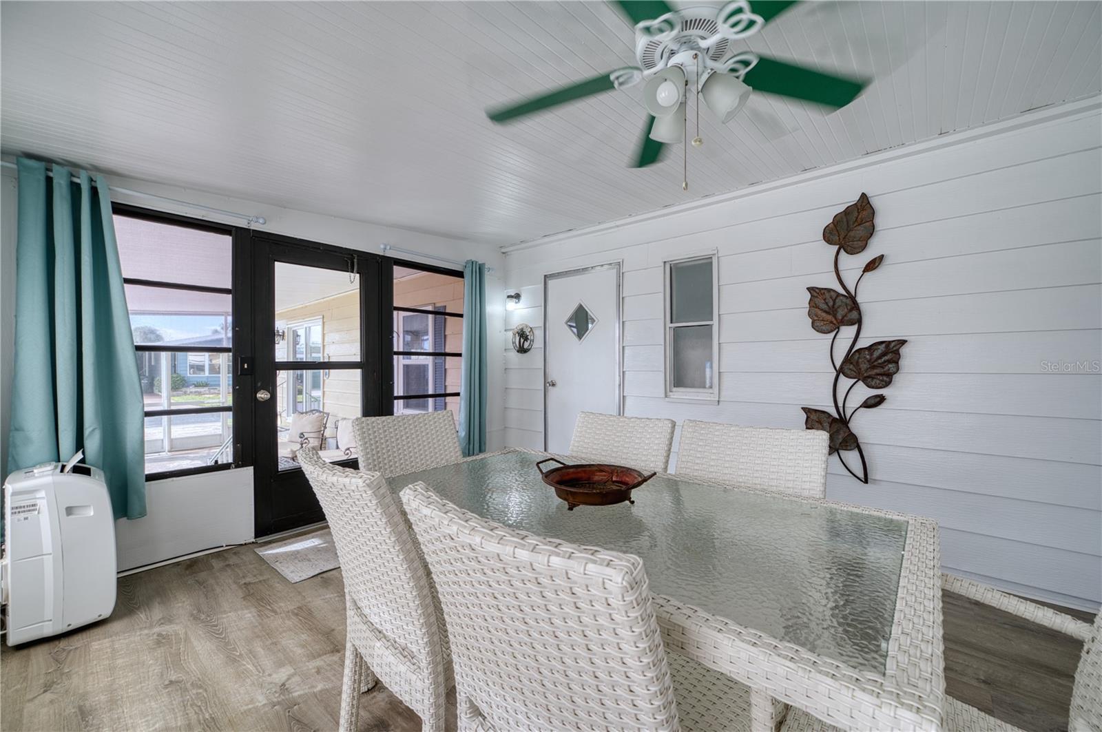 273 CAPTAINS CT — photo 22