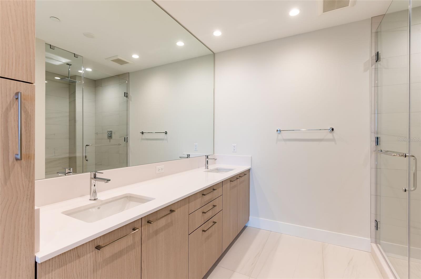 275 1ST AVENUE SOUTH #2208 — photo 32