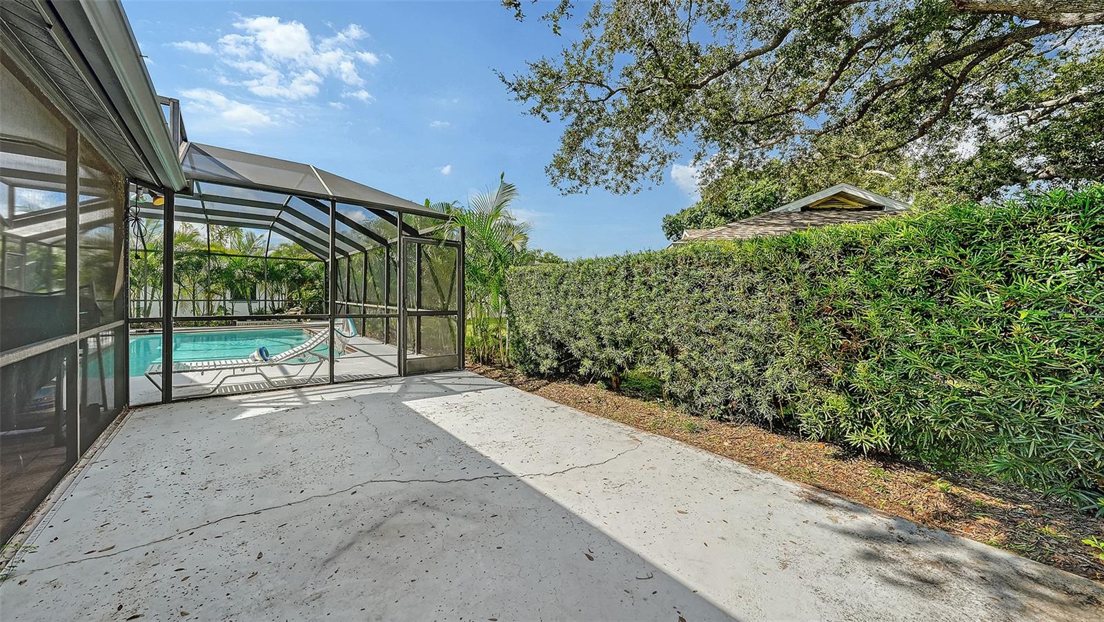 5744 AUGUSTA CIR — photo 44