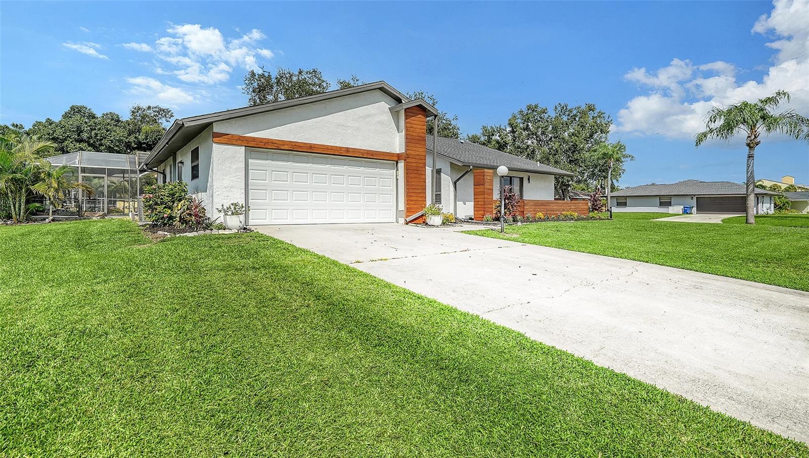 5744 AUGUSTA CIR — photo 3