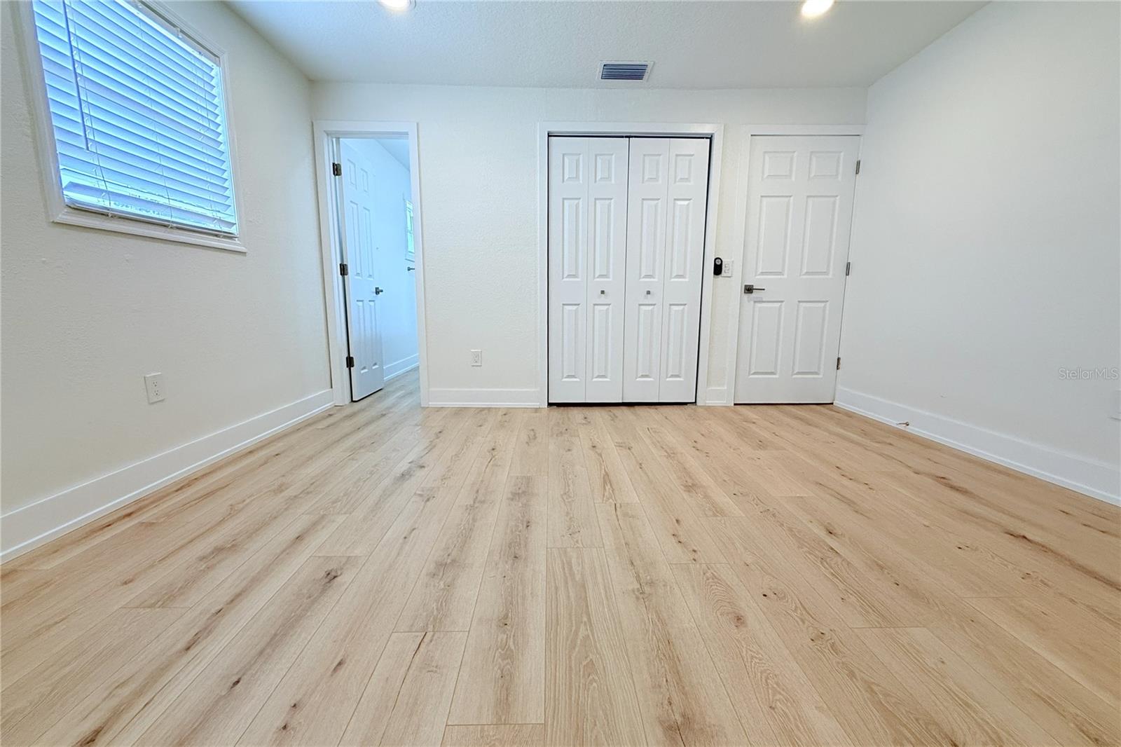 8512 SUNBEAM LN — photo 33