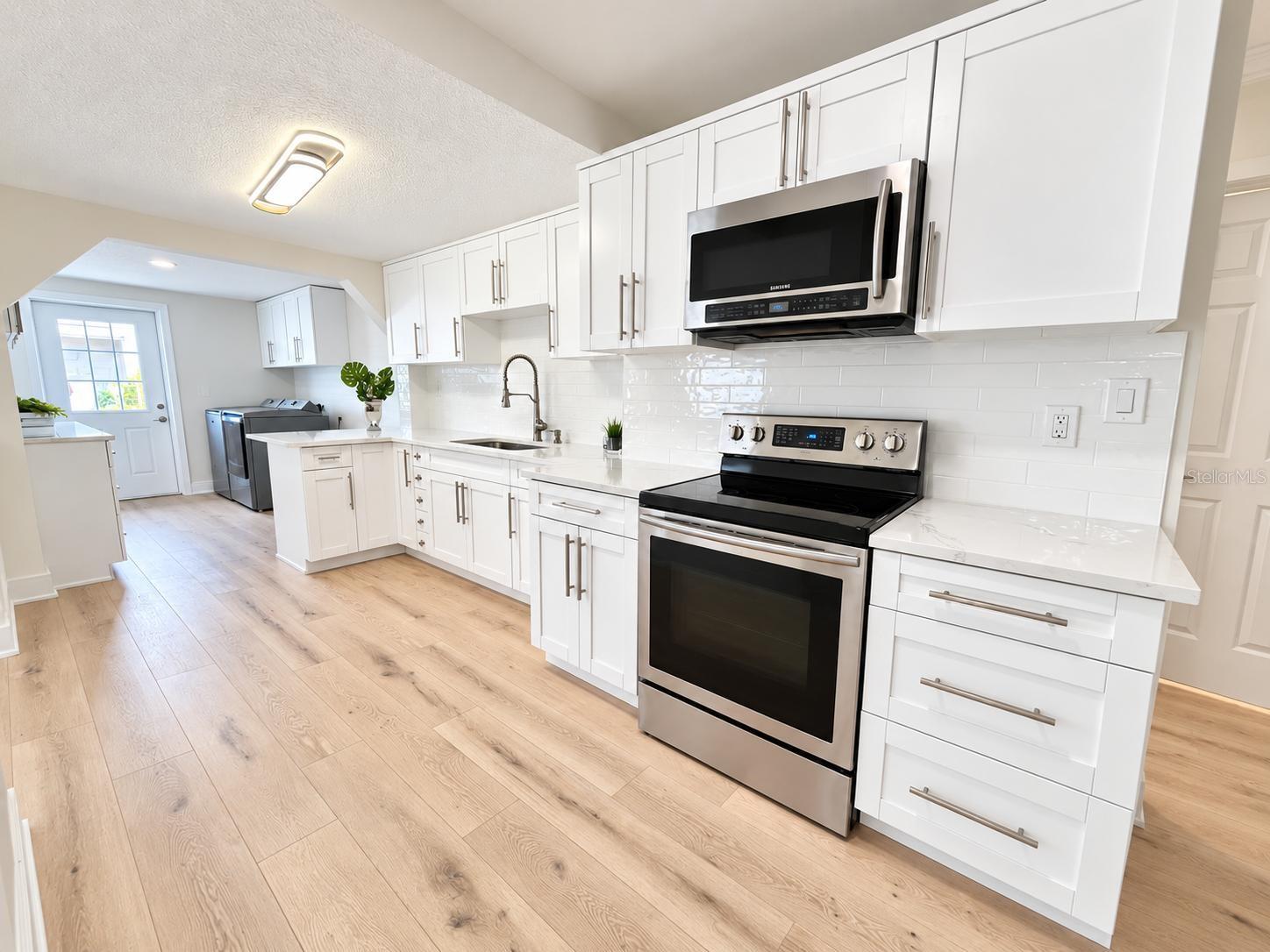 8512 SUNBEAM LN — photo 19