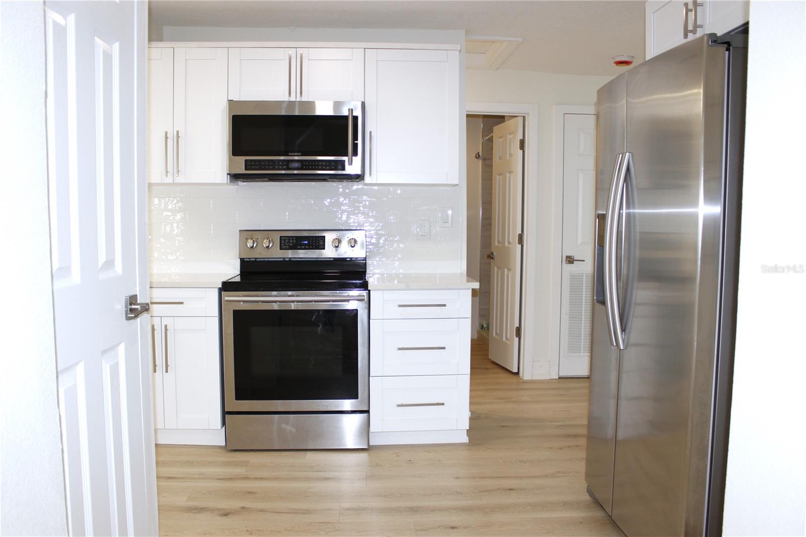 8512 SUNBEAM LN — photo 18