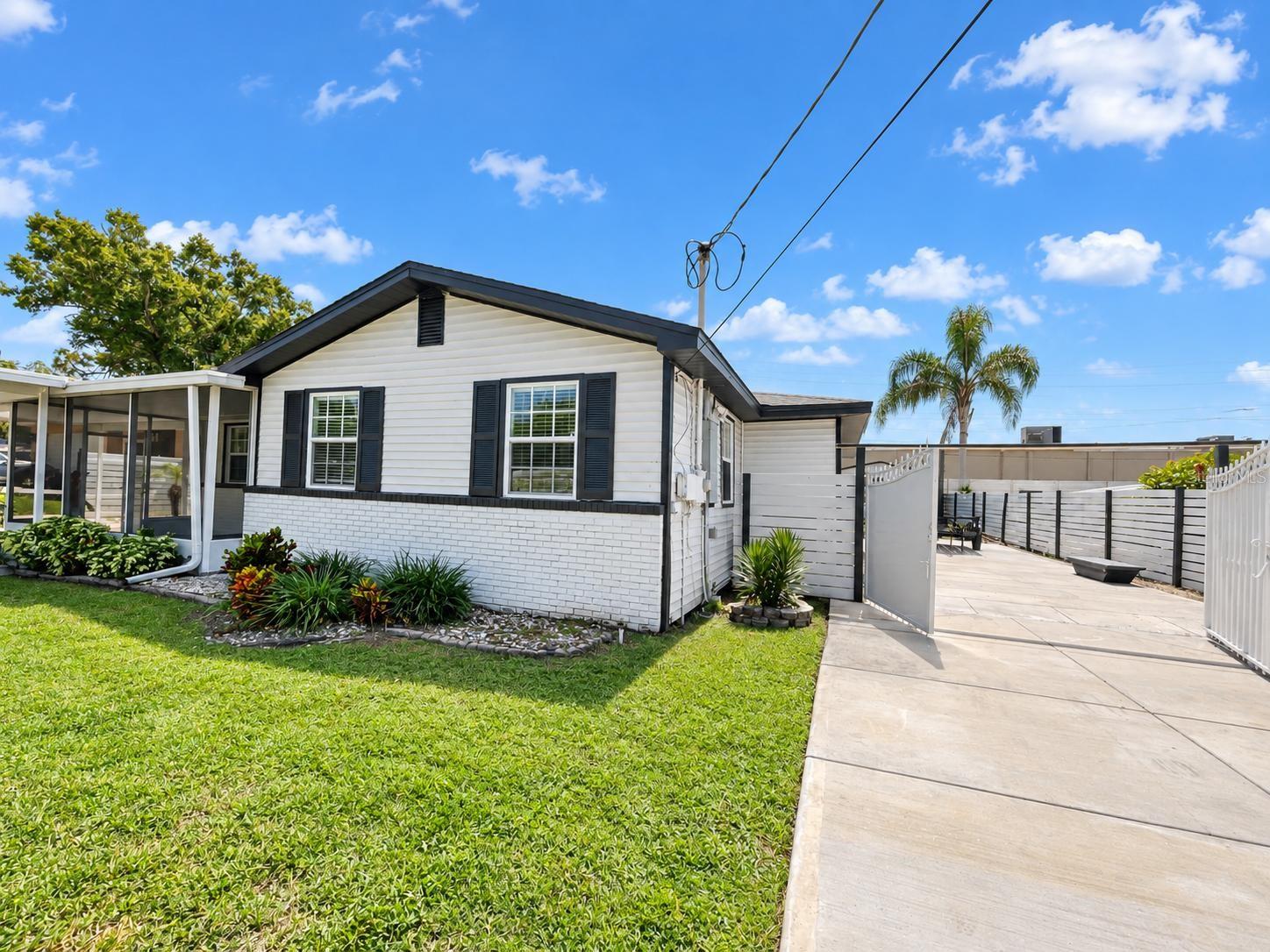 8512 SUNBEAM LN — photo 2