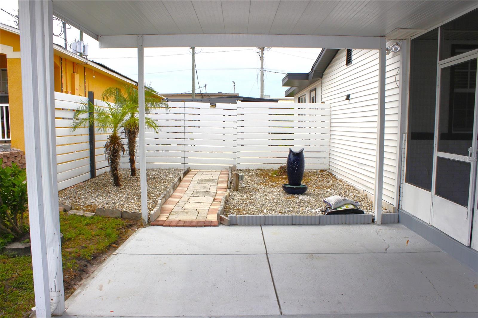 8512 SUNBEAM LN — photo 8