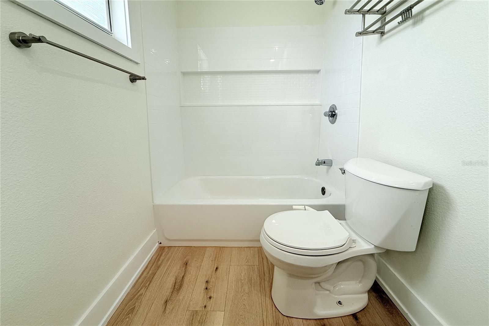 8512 SUNBEAM LN — photo 42