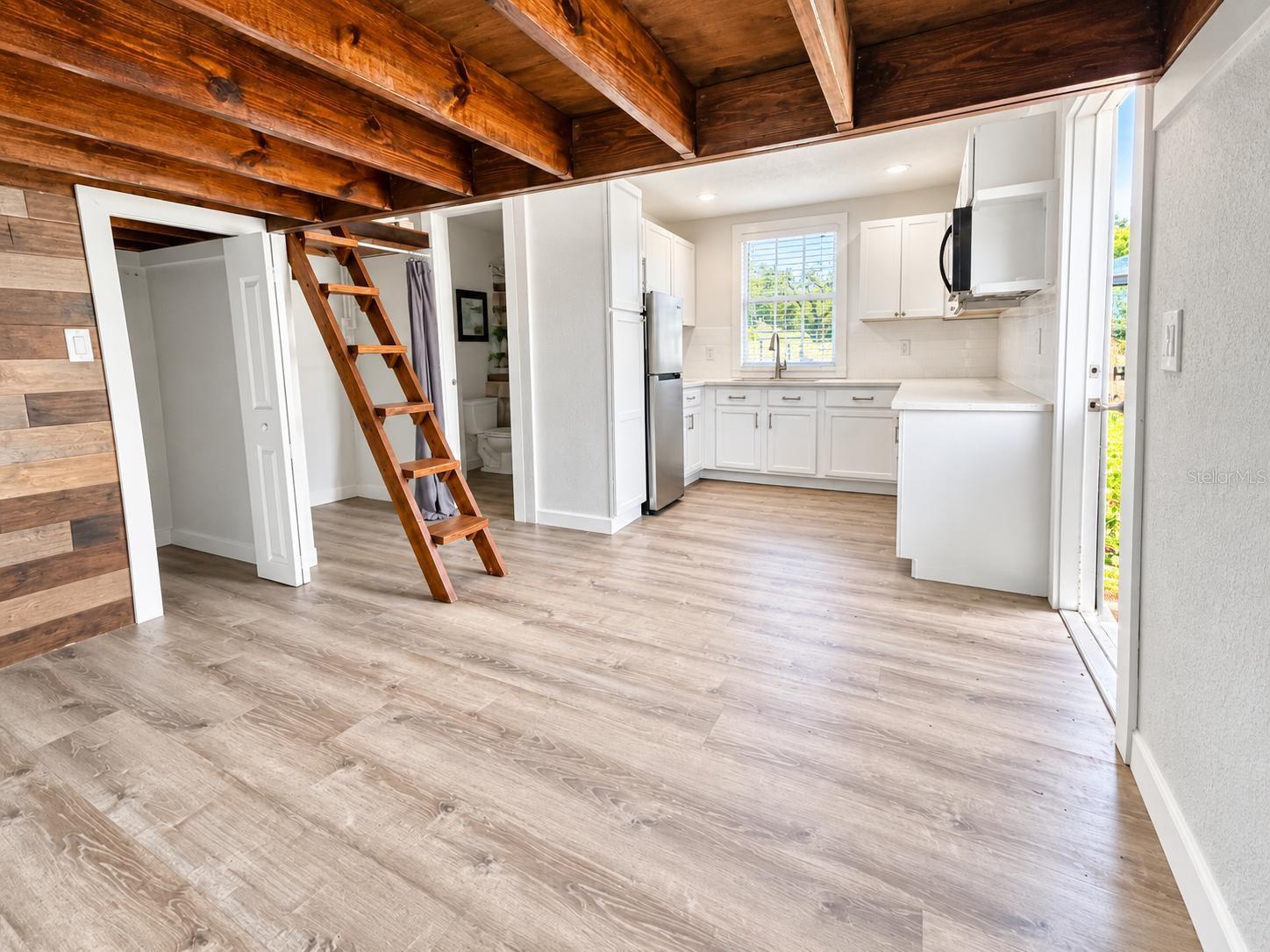 8512 SUNBEAM LN — photo 58