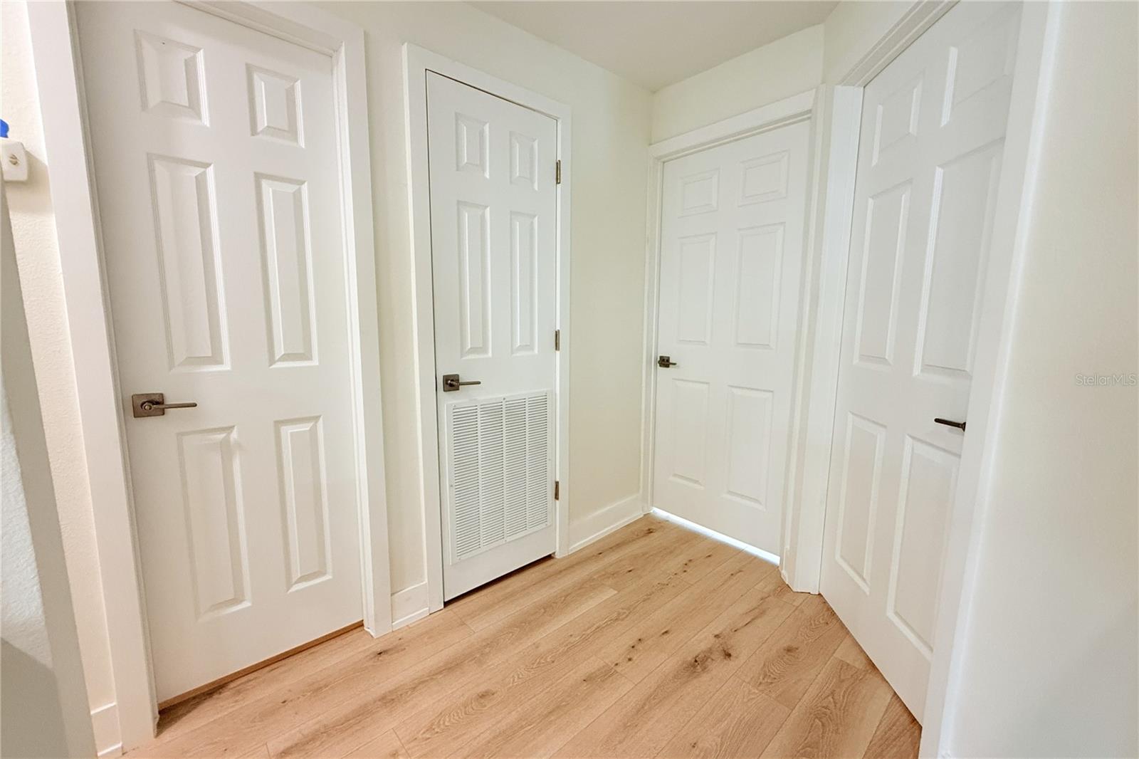 8512 SUNBEAM LN — photo 26