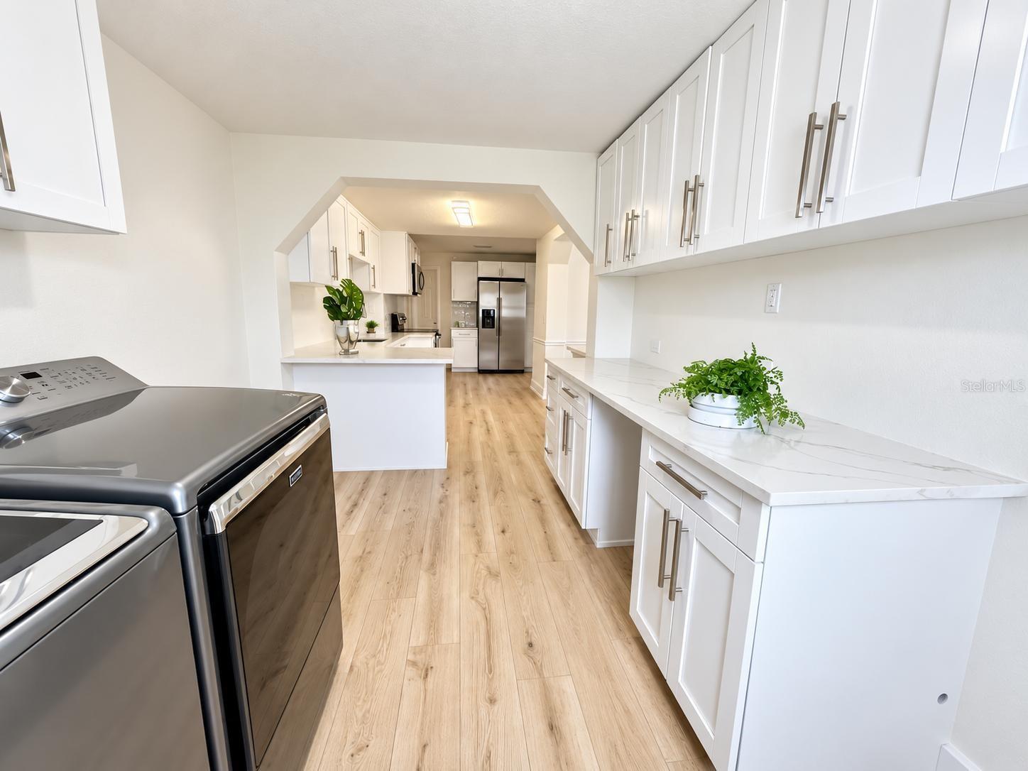 8512 SUNBEAM LN — photo 24