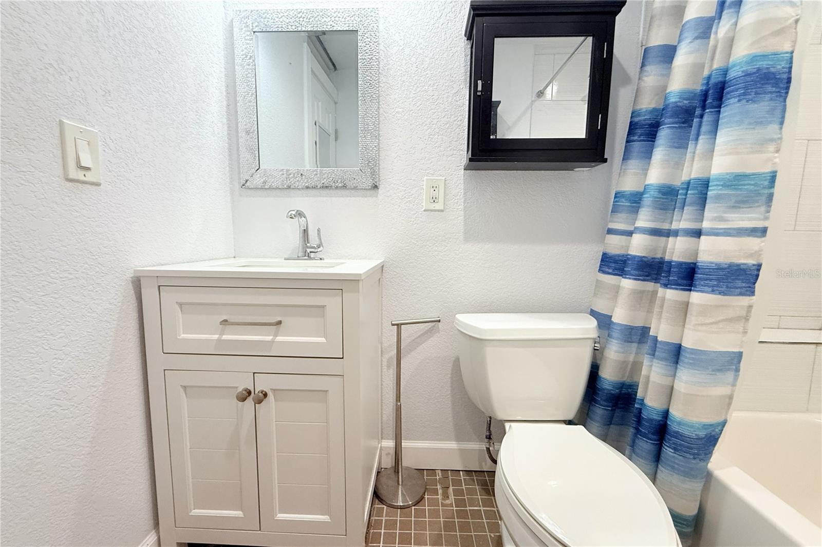 8512 SUNBEAM LN — photo 71