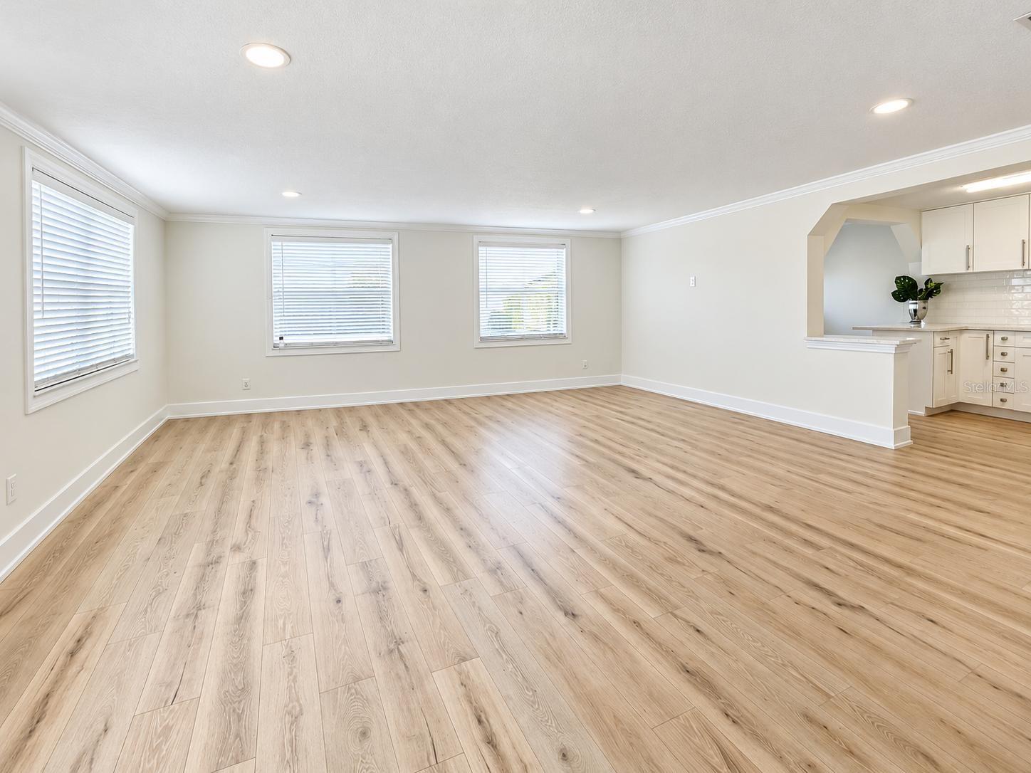 8512 SUNBEAM LN — photo 14