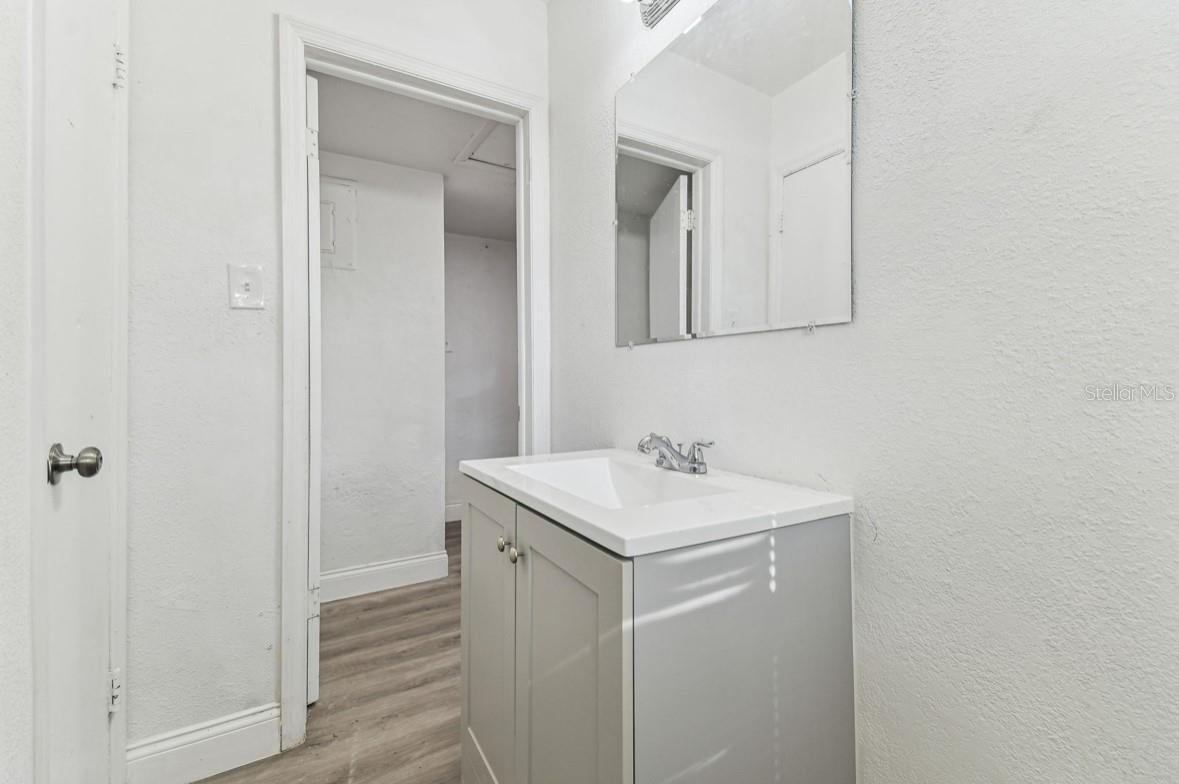 1807 E BOUGAINVILLEA AVE — photo 23