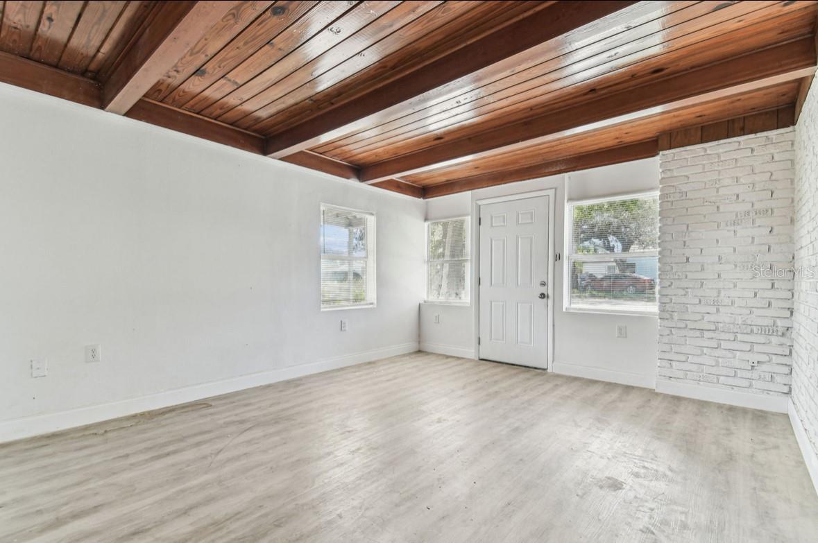 1807 E BOUGAINVILLEA AVE — photo 4