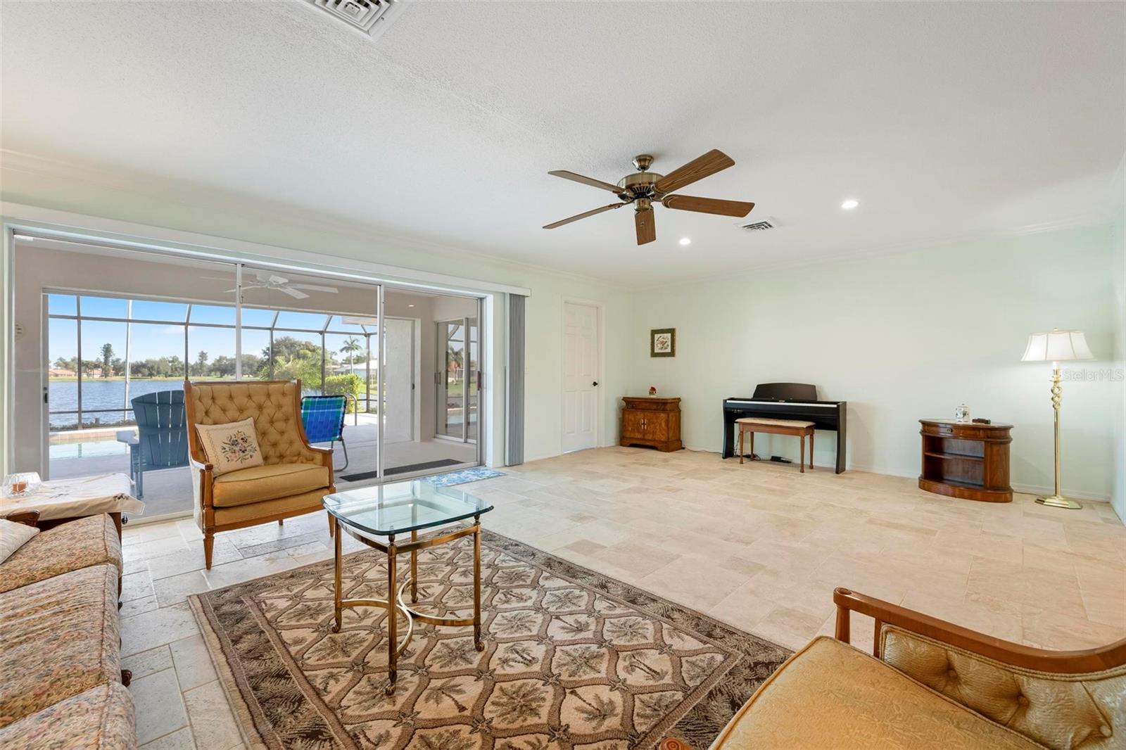 903 PINEHURST LN — photo 10