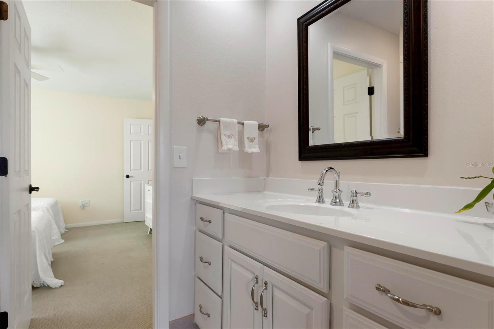 903 PINEHURST LN — photo 40