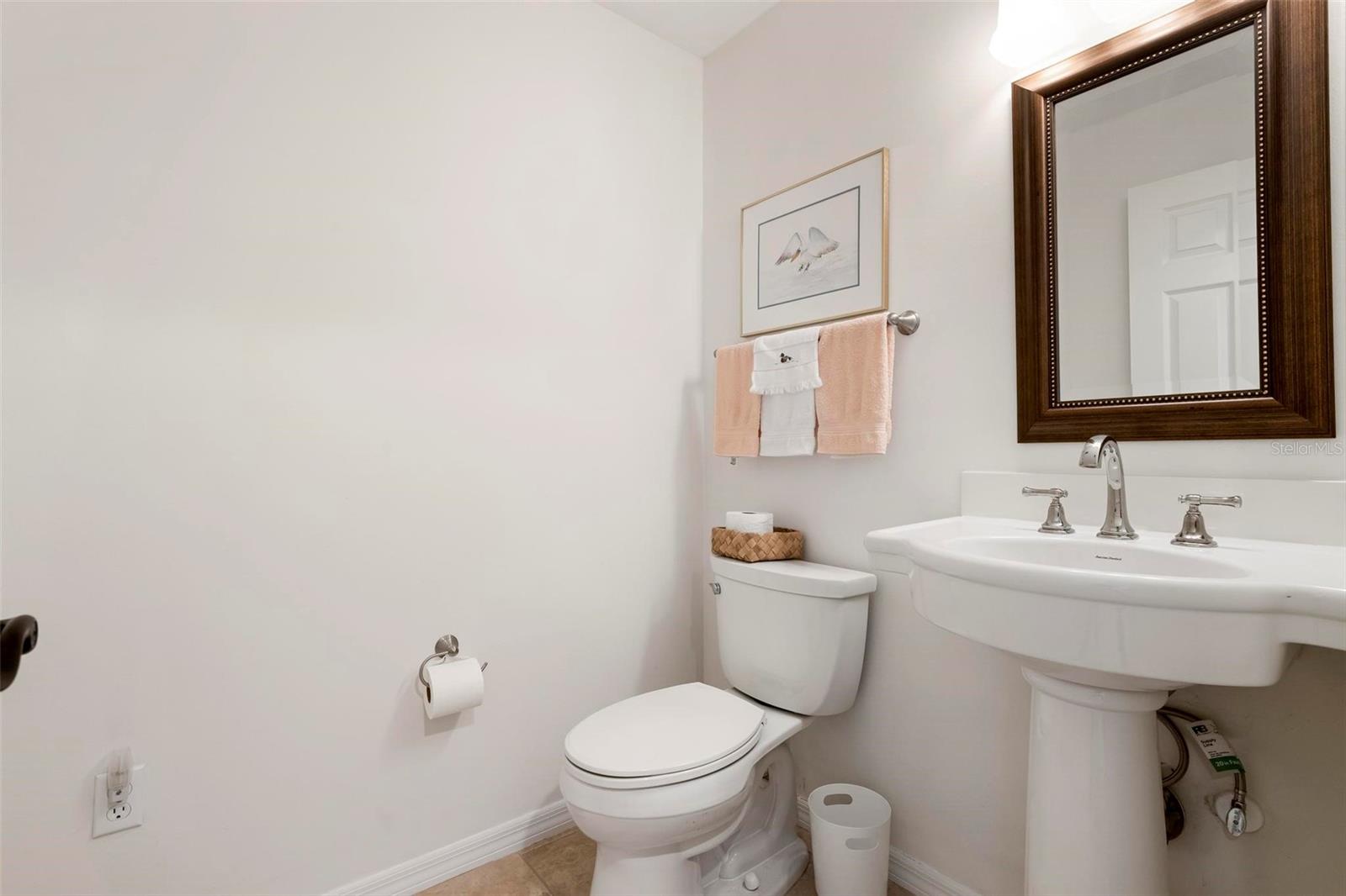 903 PINEHURST LN — photo 17