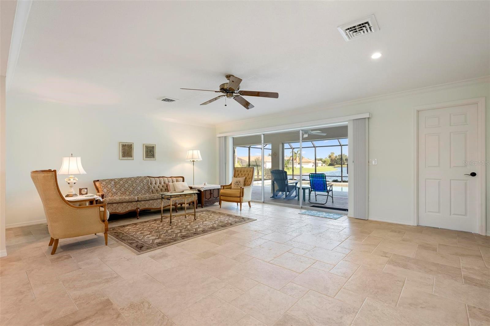 903 PINEHURST LN — photo 8