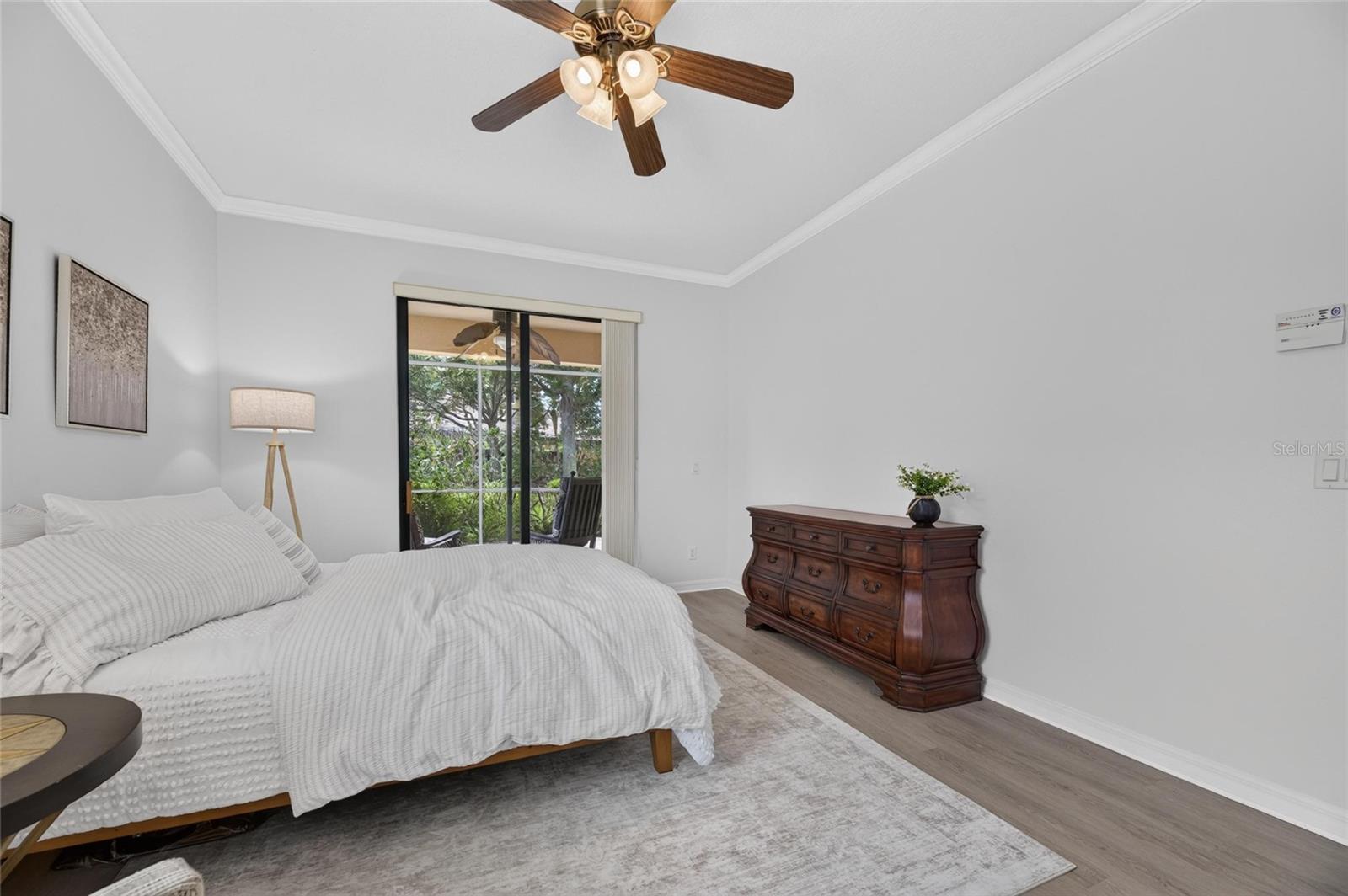 144 SILVER FALLS DR — photo 38