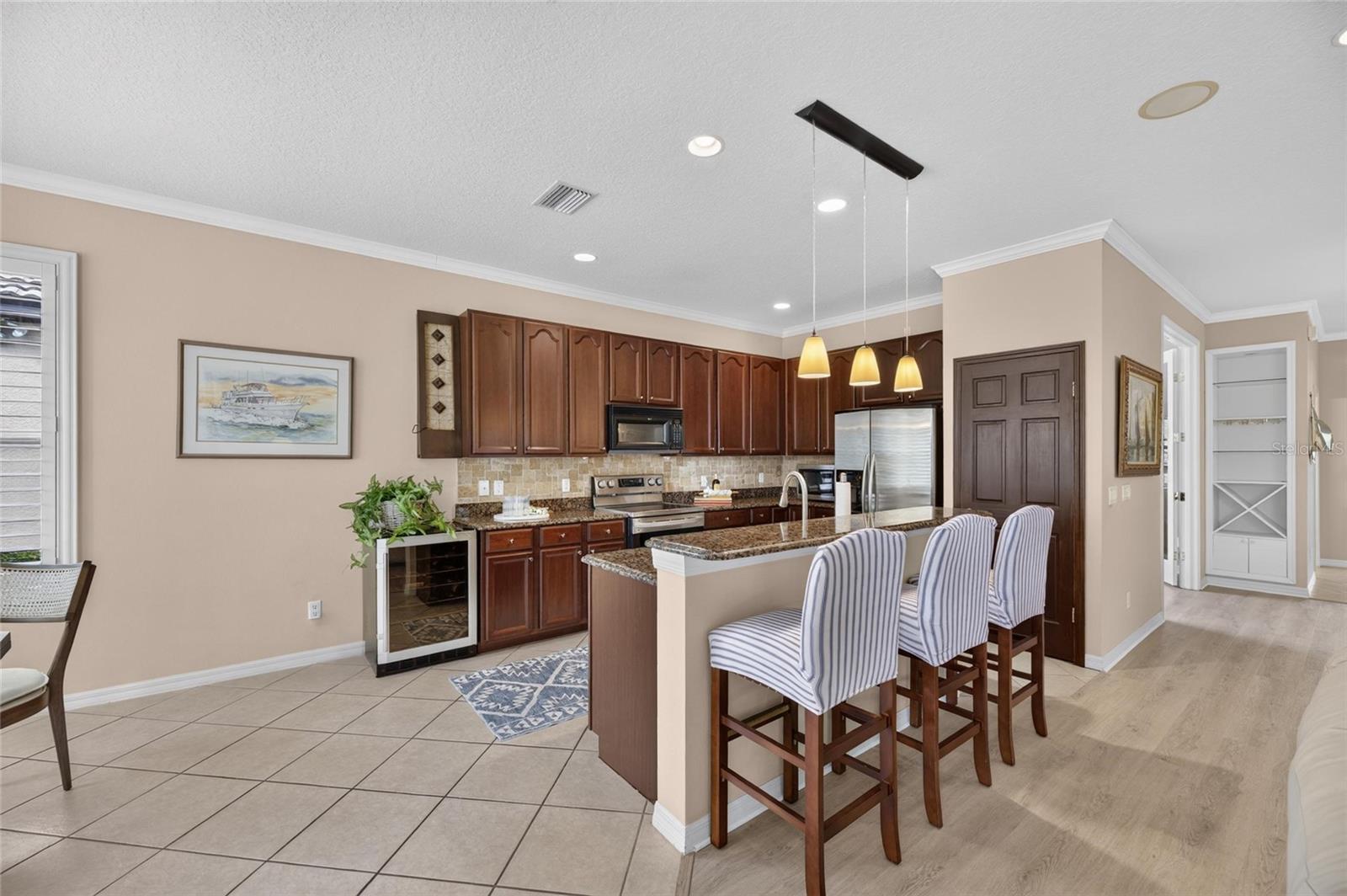 144 SILVER FALLS DR — photo 26
