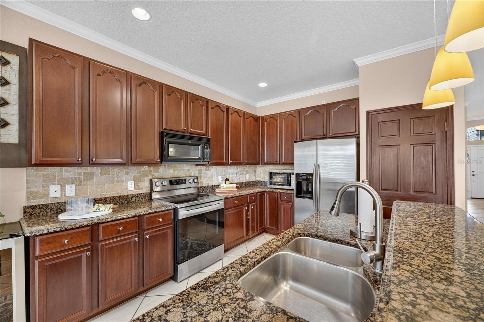 144 SILVER FALLS DR — photo 27