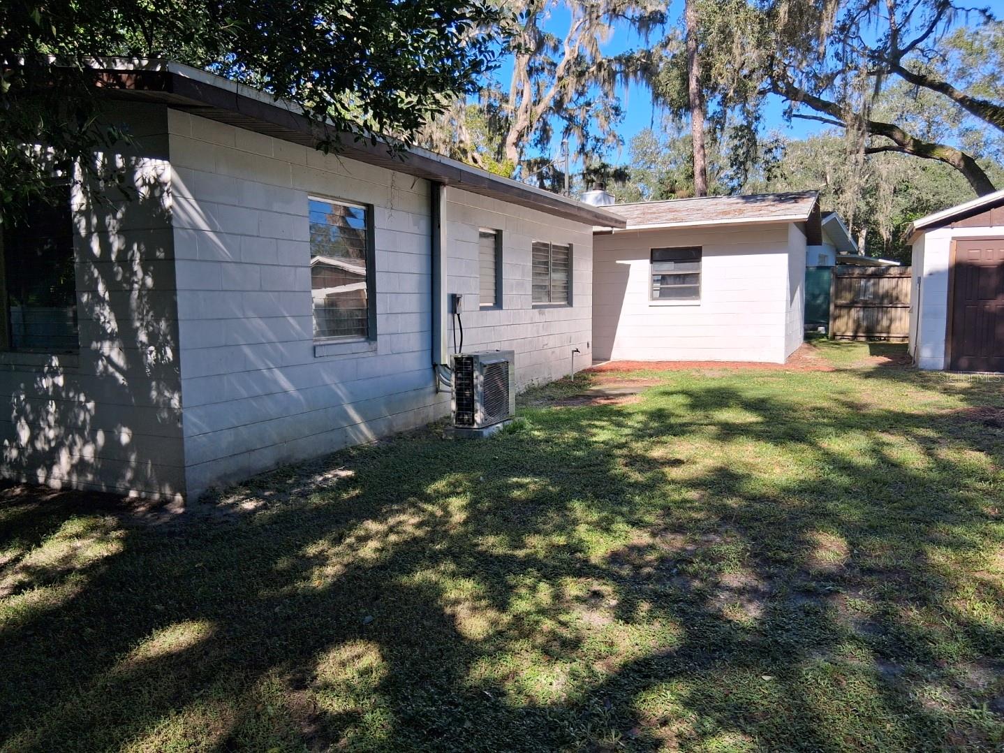 10052 LAKE DR — photo 19