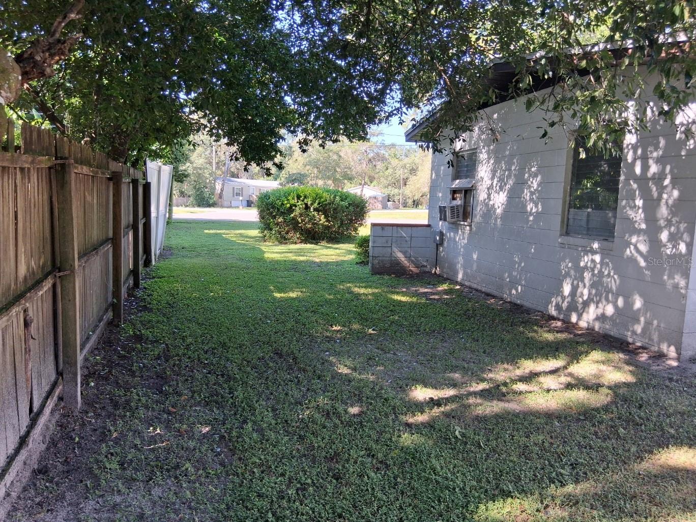 10052 LAKE DR — photo 15