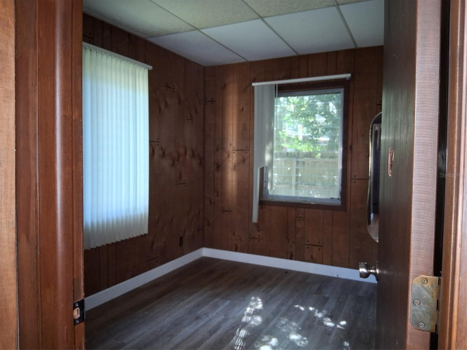 10052 LAKE DR — photo 11