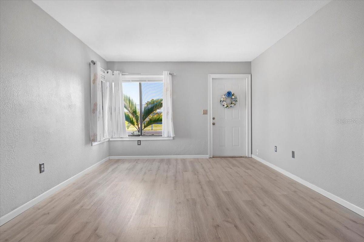 5520 KENWOOD DR — photo 8
