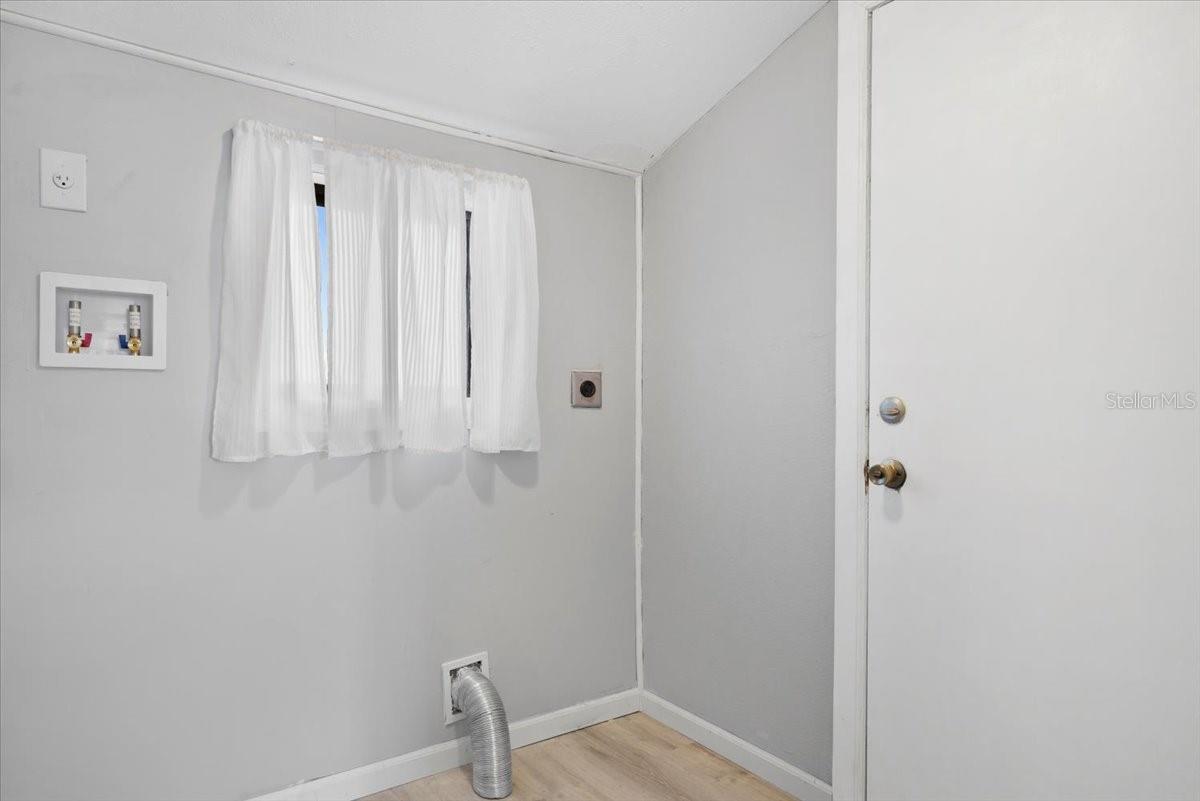 5520 KENWOOD DR — photo 24