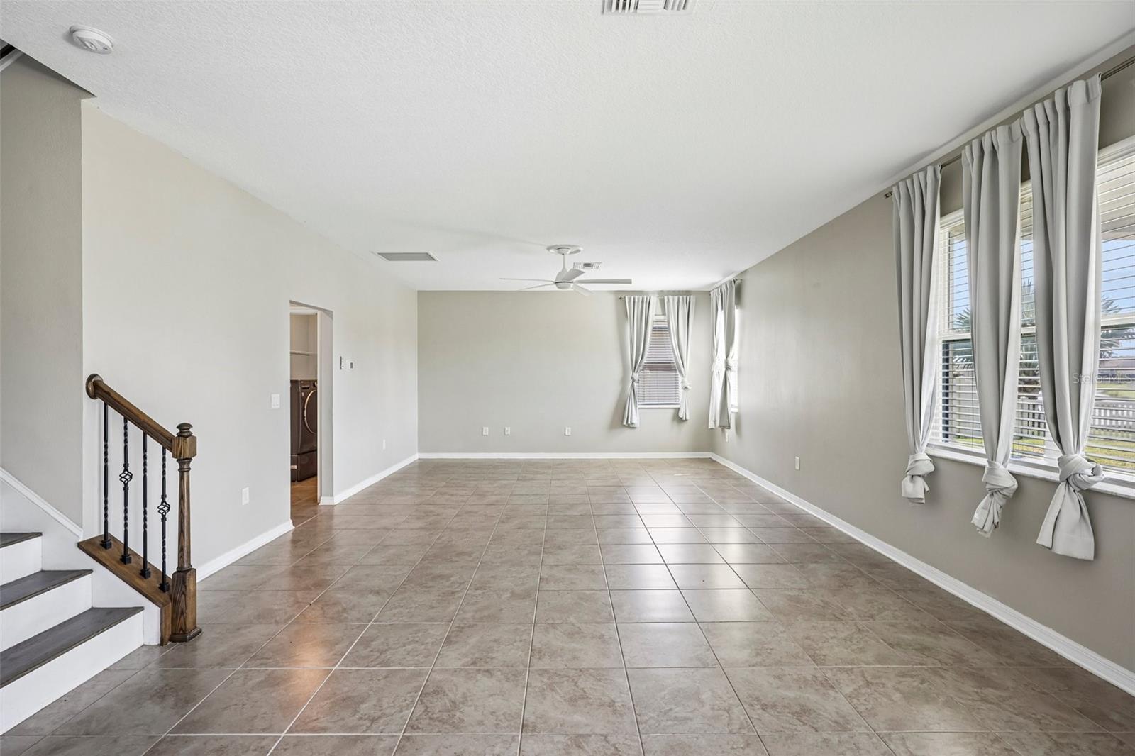 18576 OBREGAN DR — photo 9