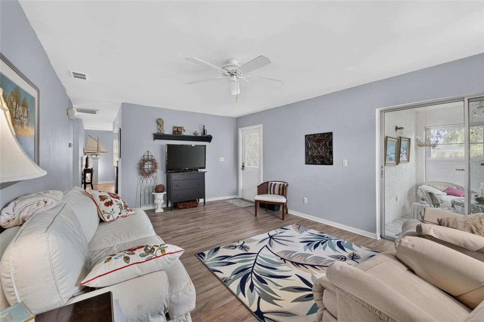 1607 HOVINGTON CIR #229 — photo 5