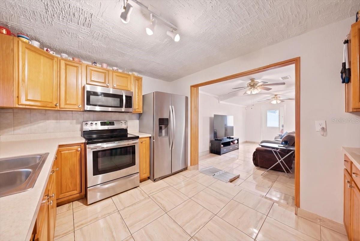 9110 BAYMEADOW CT — photo 12