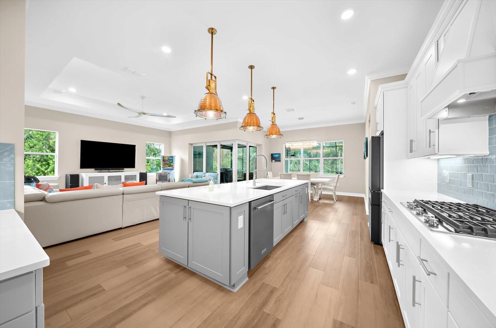 10716 SARATOGA PL — photo 33
