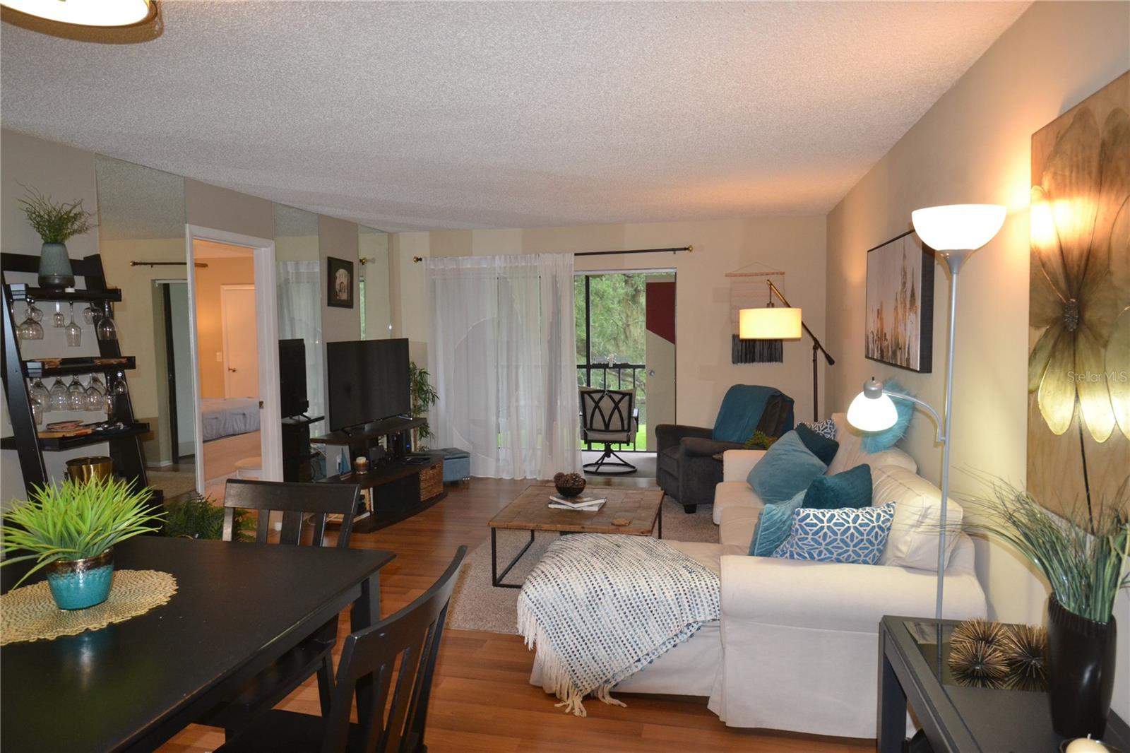 278 CYPRESS LN — photo 9