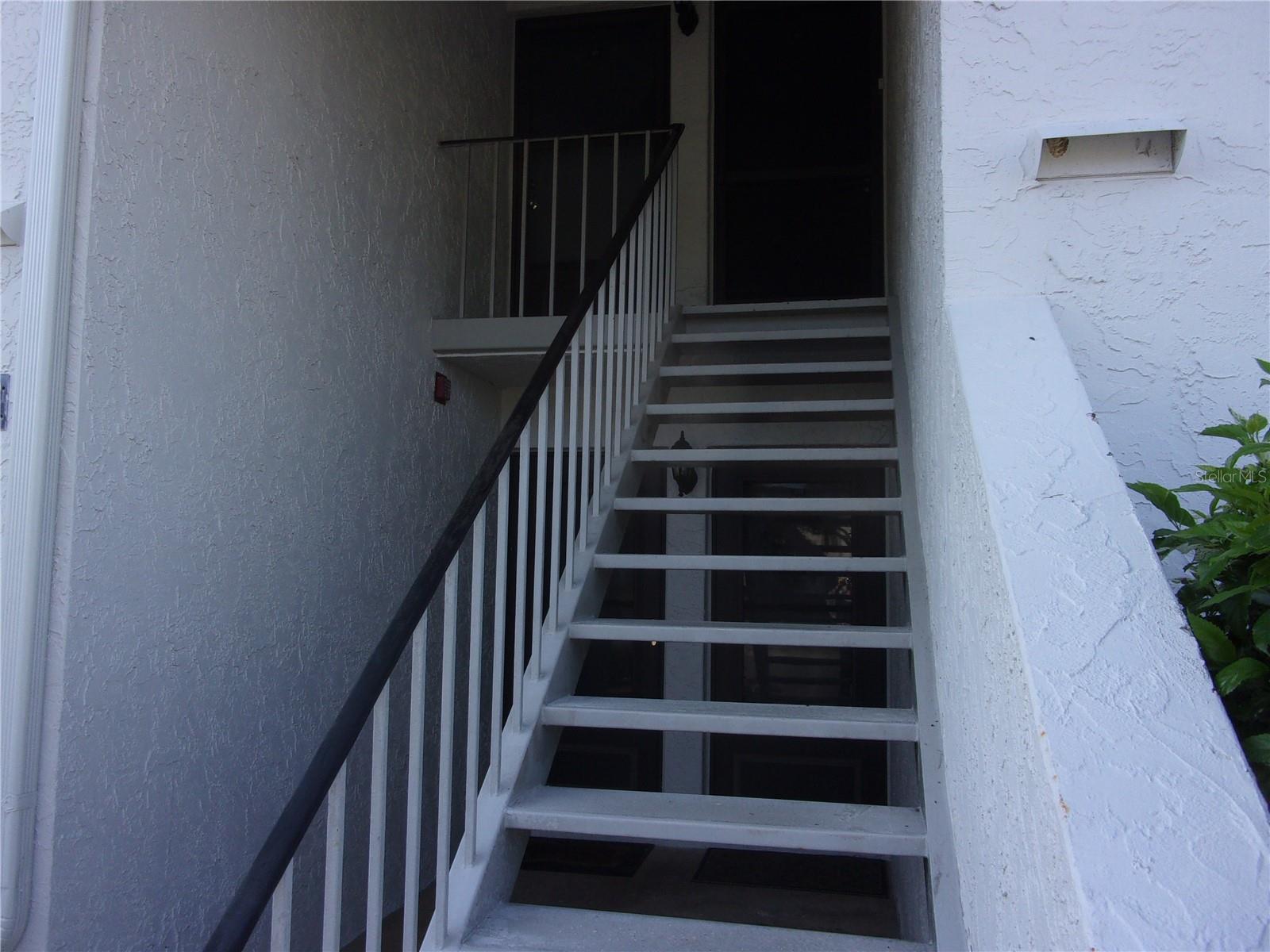 278 CYPRESS LN — photo 3