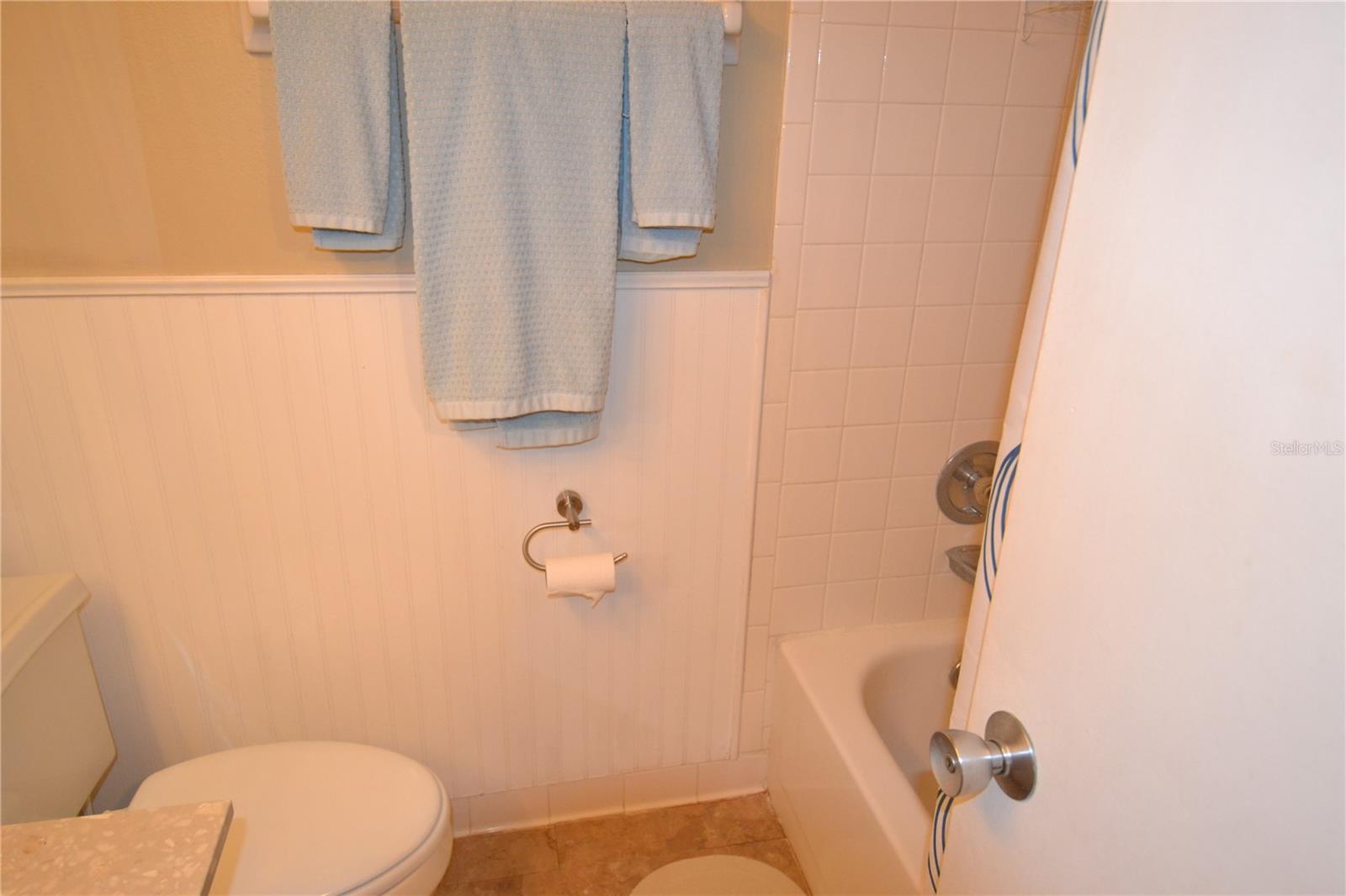 278 CYPRESS LN — photo 34