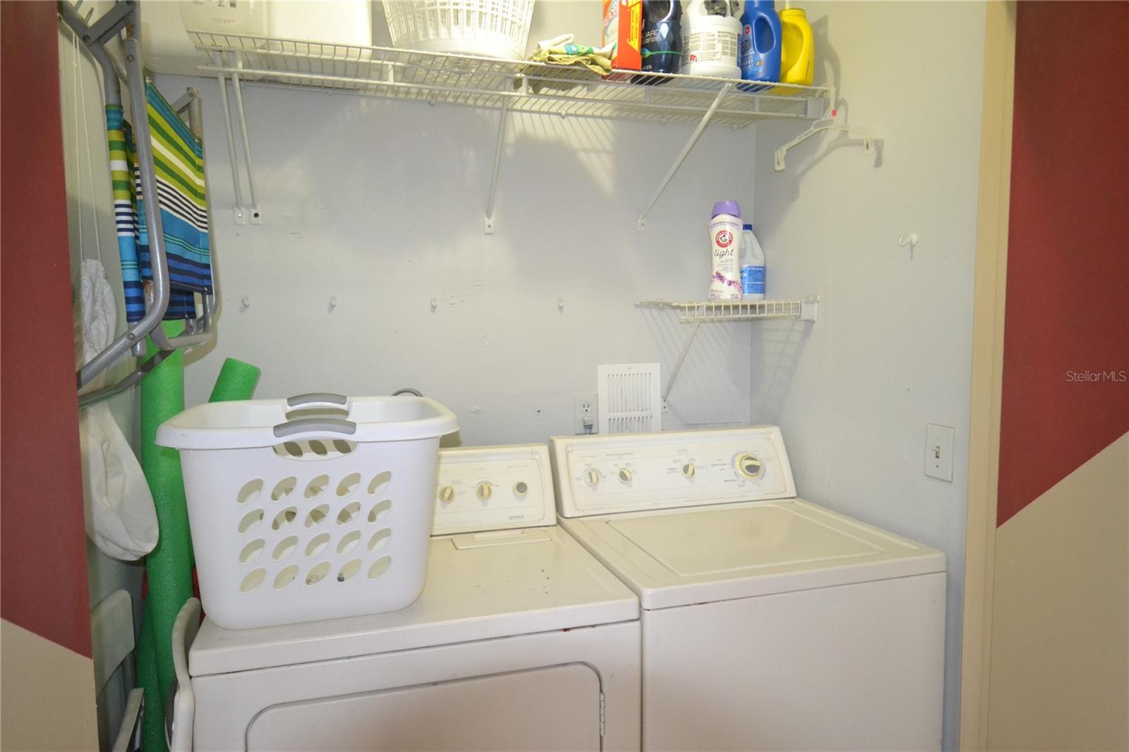 278 CYPRESS LN — photo 18