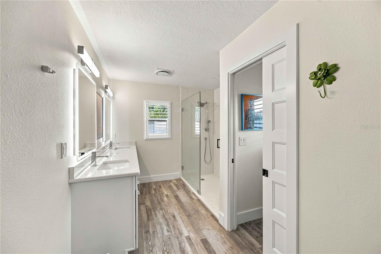 432 W GATE DR — photo 36