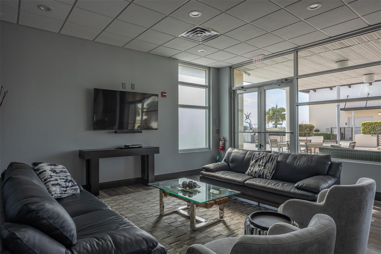 1208 E KENNEDY BLVD #518 — photo 40