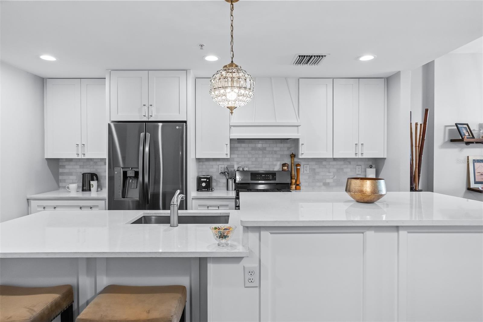 1208 E KENNEDY BLVD #518 — photo 17